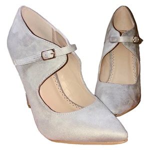 Journee Collection Light Gray Suede Mary Jane Pointed Heels